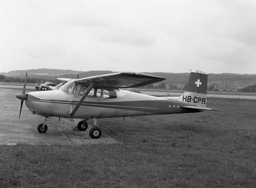 Cessna 172 cpr - 172, b&w
