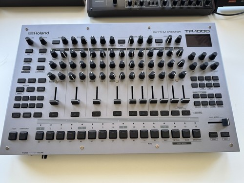 Roland 1000 - roland, tr-1000