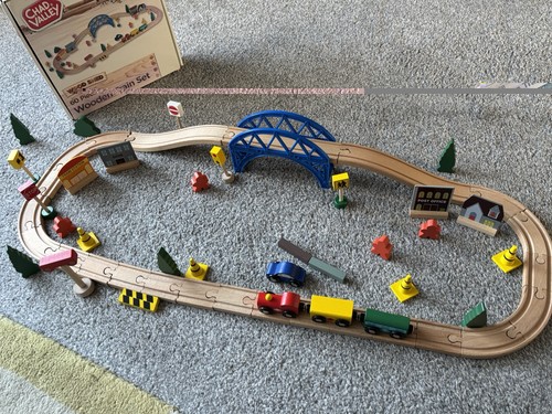Chad valley wooden - chad, train