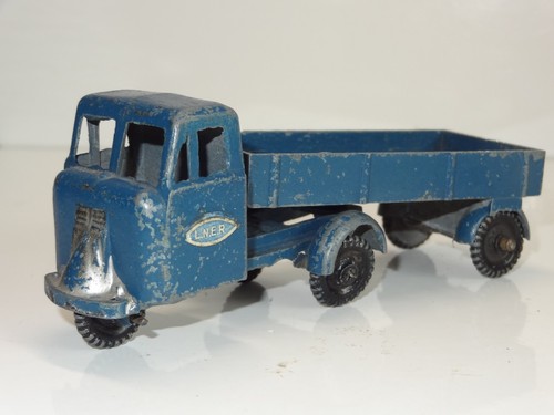 Charbens lner mechanical horse - lner,