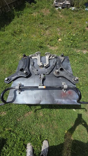Nissan juke f16 - f16, subframe