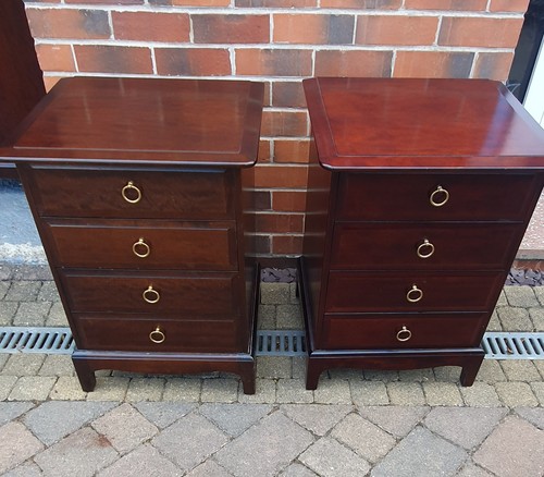 Pair stag minstrel - of, 4