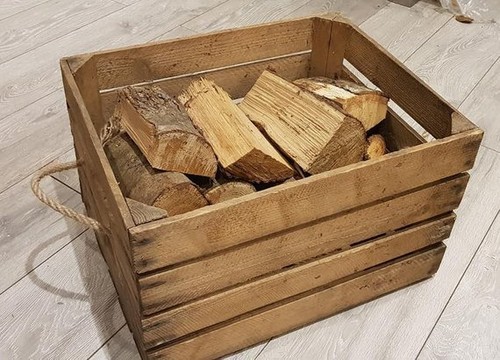 Old wooden apple - apple, crate
