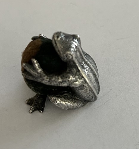 Sterling silver frog pin - sterling,