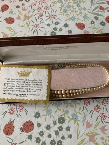 Pompadour simulated pearl - pompadour,