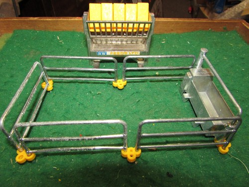 Vintage britains farm - vintage, metal