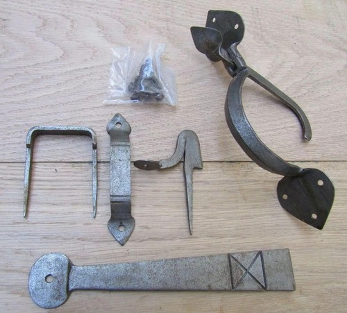 Rustic iron suffolk - , latch