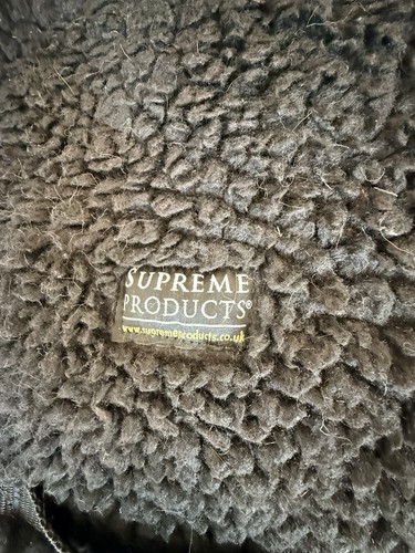 Supreme showing numnah black - supreme,