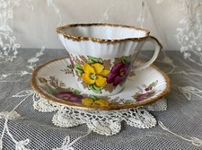 Vtg Salisbury Fine Bone China England "Pansy" Floral Teacup & Saucer Gold Gilt
