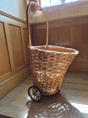 Vintage retro wicker - vintage/retro,