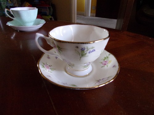 Royal albert spring meadow tea - meadow,
