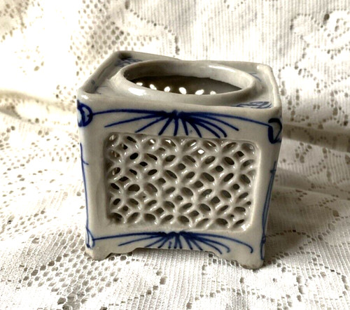 Japanese blue white - &,