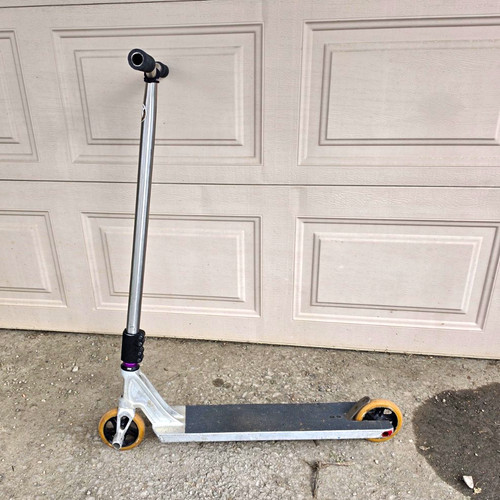 Lucky crew kick scooter - lucky,