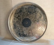 Viners of Sheffield Chased Silver Jubilee Queen 1977 Round Silver Plated Tray