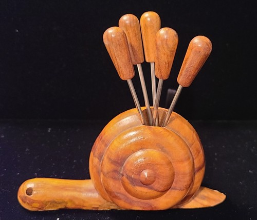 Mcm wooden snail hors - wooden,