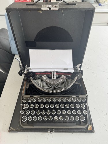 Typewriter imperial good - typewriter,