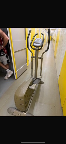 Cross trainer - ,