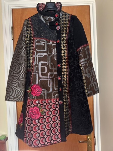 Beautiful desigual coat not - desigual, 42