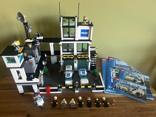 Lego city police headquarters - police,