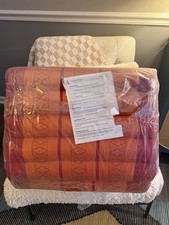 Leewadee 2 Cushion Triangle