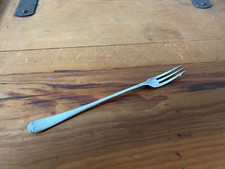 ANTIQUE QUALITY SILVER PLATED ENGLISH PATTERN TRIDENT PICKLE FORK