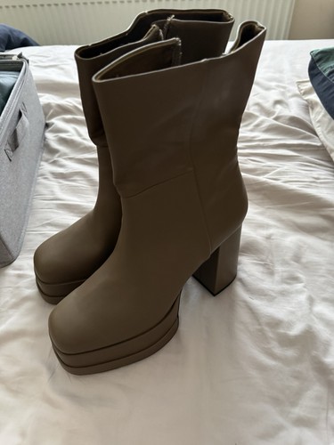 Olive heeled ankle - h&m,