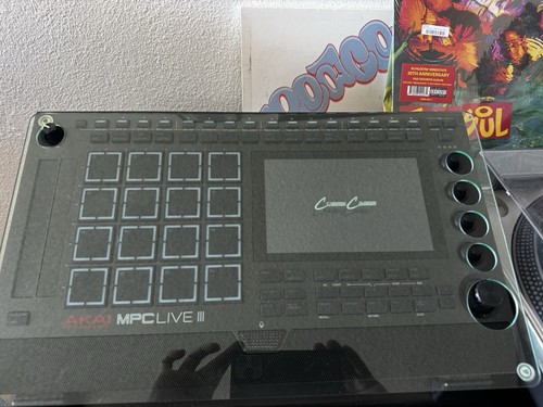 Akai professional mpc - akai, live