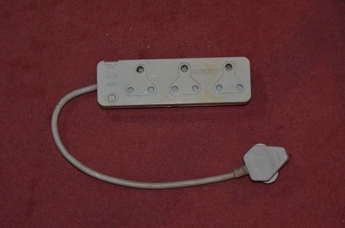 Lumex amp pin round - round, plug