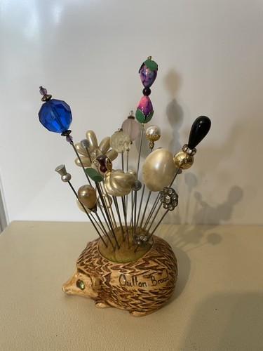 Hat pins x25 - various, and