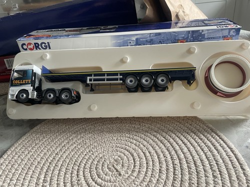 Corgi scale model truck - scale,