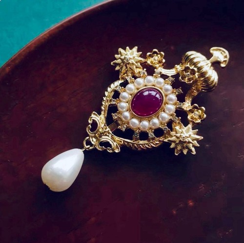 Vintage style royal crown - vintage-style,