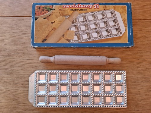 Ravioli maker mold - ravioli,