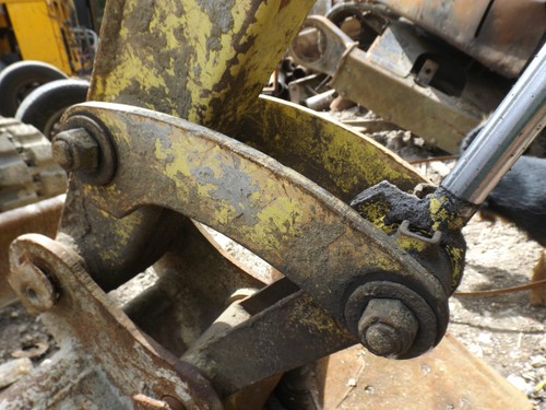 Yanmar b25v tipping links - yanmar,