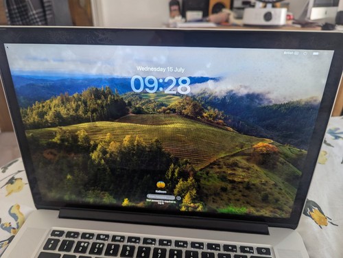 Apple macbook pro - apple,