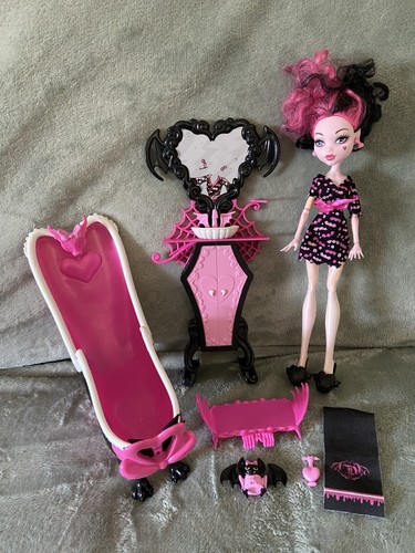 Monster high draculaura - draculaura, powder