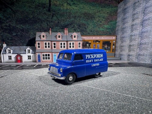 Corgi bedford van - corgi,