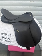 17 Inch Black Wintec Flocked Saddle Adjustable Gullet Ref 120