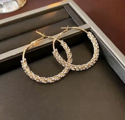 9ct gold colour earrings new - 9ct,