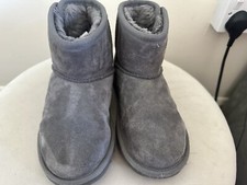 Children’s Grey Uggs Size 11