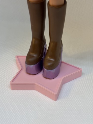 Bratz stand pink doll - bratz,