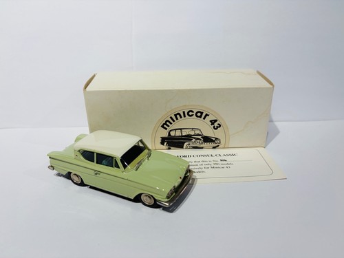 Pathfinder models minicar - 1:43,