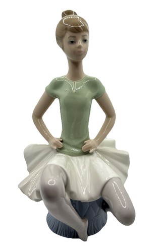 Lladro ballerina figurine - lladro,