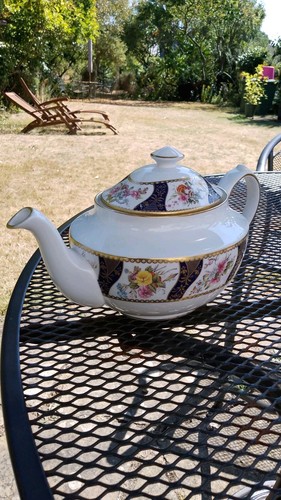Spode china teapot cabinet - spode,