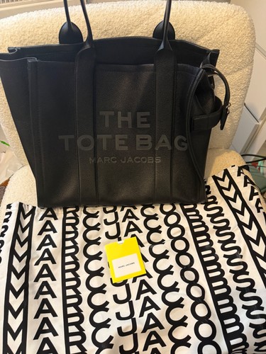 Marc jacobs black large tote - marc,
