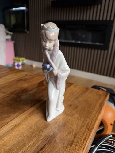 Lladro porcelain figure - porcelain,