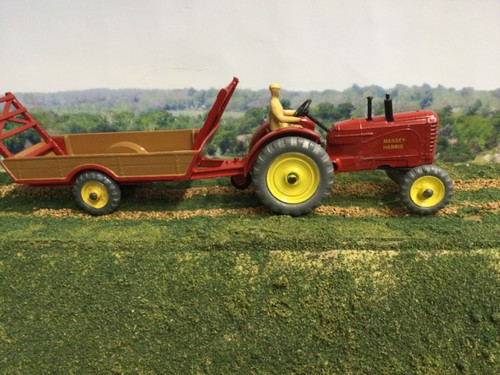 Dinky toys farm massey - dinky,