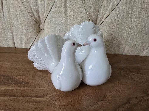 Lladro pair white - pair, doves