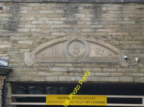 Photo 6x4 date - stone, over