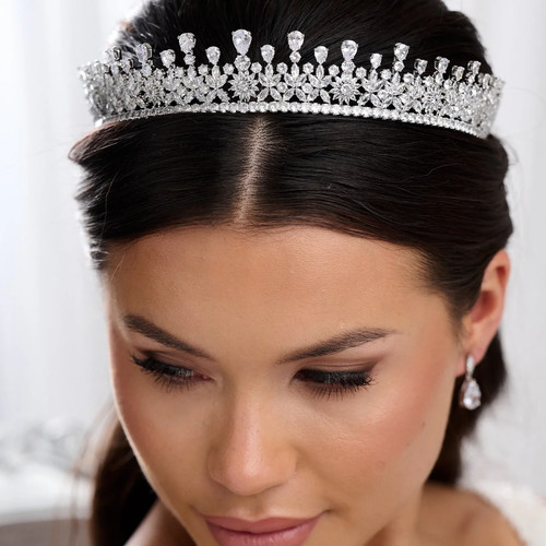 Windsor cubic zirconia crystal - windsor,