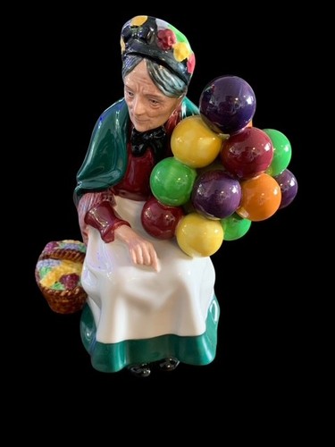 Royal doulton figurine - royal, old